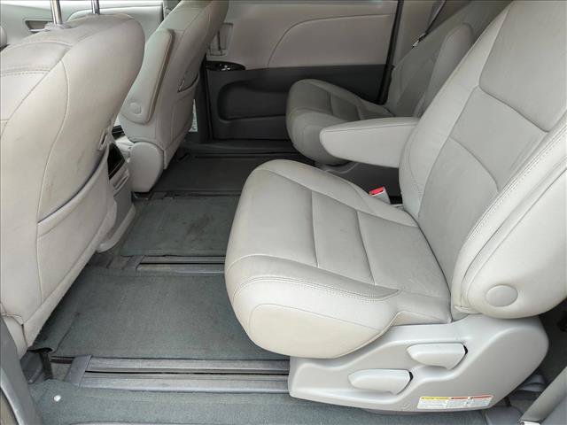 Used 2015 Toyota Sienna XLE w/ XLE Navigation Package AWD/4WD image 12