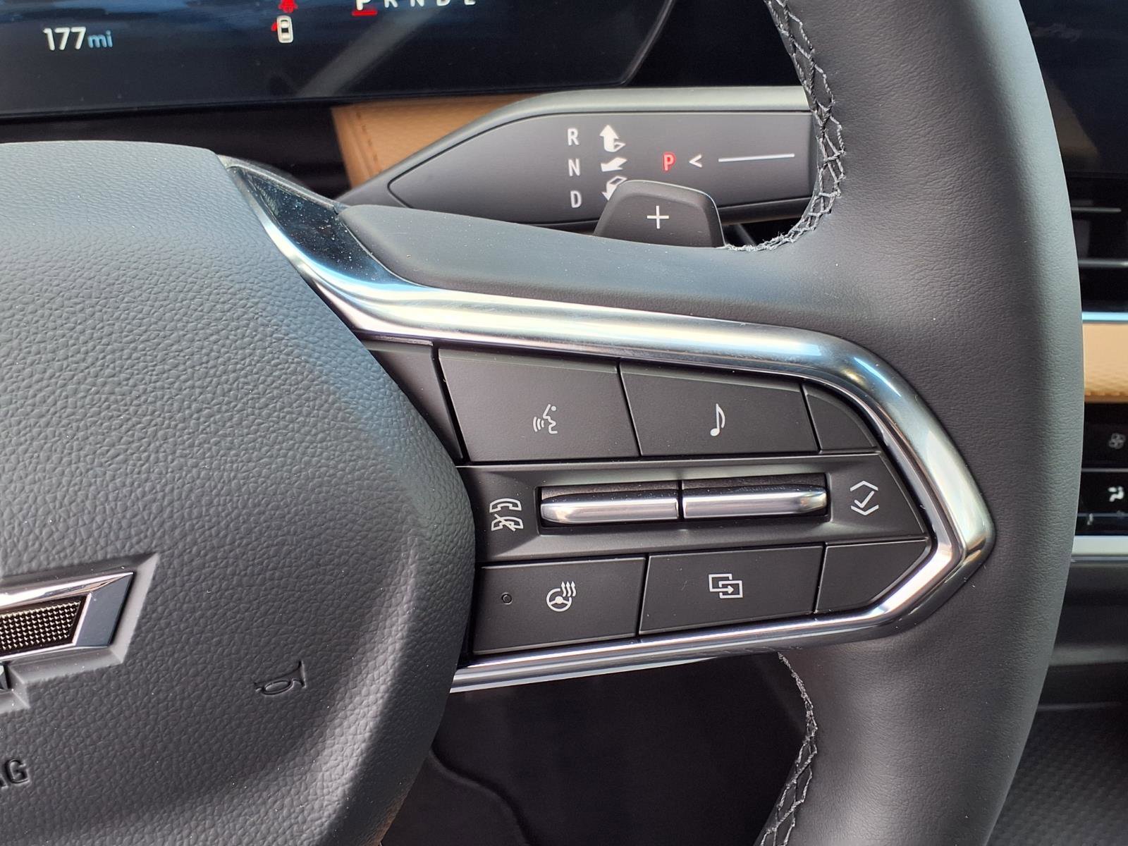New 2026 Chevrolet Equinox ACTIV AWD/4WD image 18
