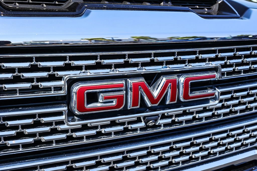 Used 2021 GMC Sierra 2500 Denali w/ Denali Black Diamond Edition image 19