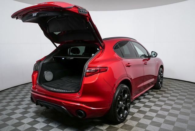 Used 2023 Alfa Romeo Stelvio Veloce image 30