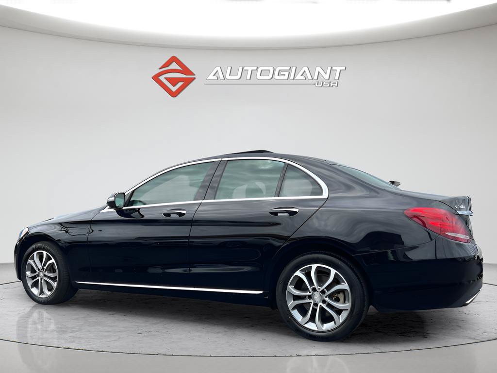 Used 2015 Mercedes-Benz C 300 4MATIC Sedan image 4