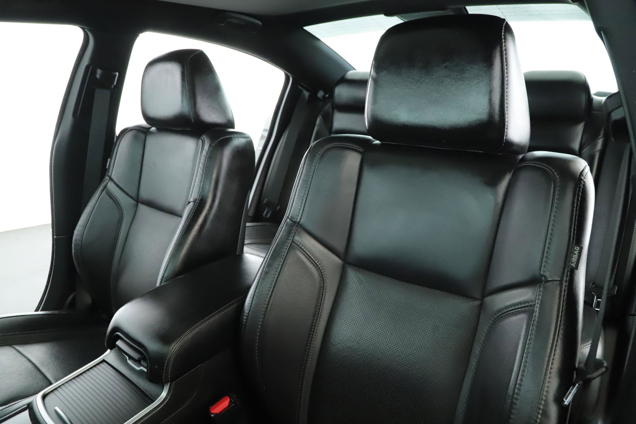 Used 2018 Dodge Charger GT image 4