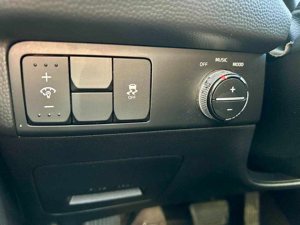 Used 2016 Kia Soul + w/ Audio Package image 8