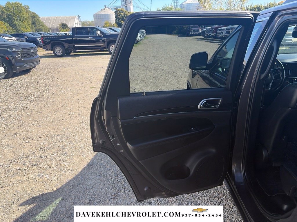 Used 2020 Jeep Grand Cherokee Limited AWD/4WD image 18