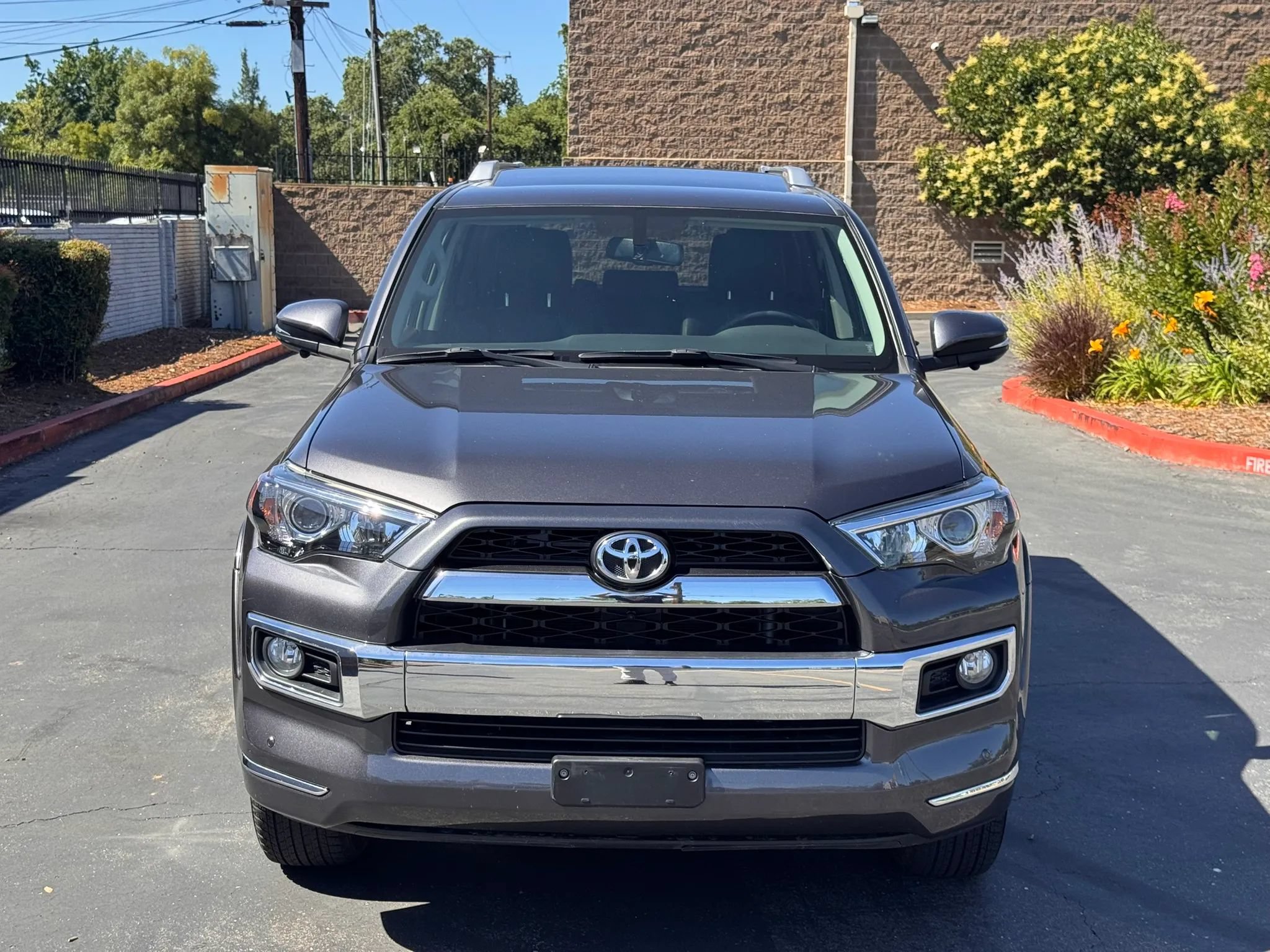 Used 2018 Toyota 4Runner Limited AWD/4WD image 9
