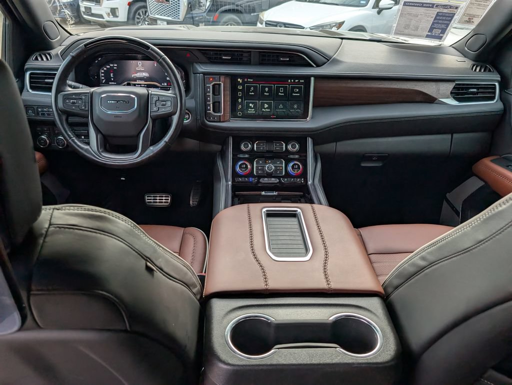 Used 2023 GMC Yukon XL Denali Ultimate AWD/4WD image 21