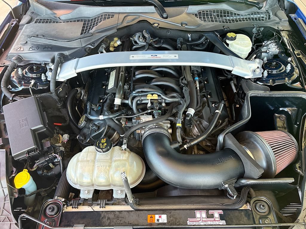 Used 2016 Ford Mustang Shelby GT350 w/ Track Package RWD image 25