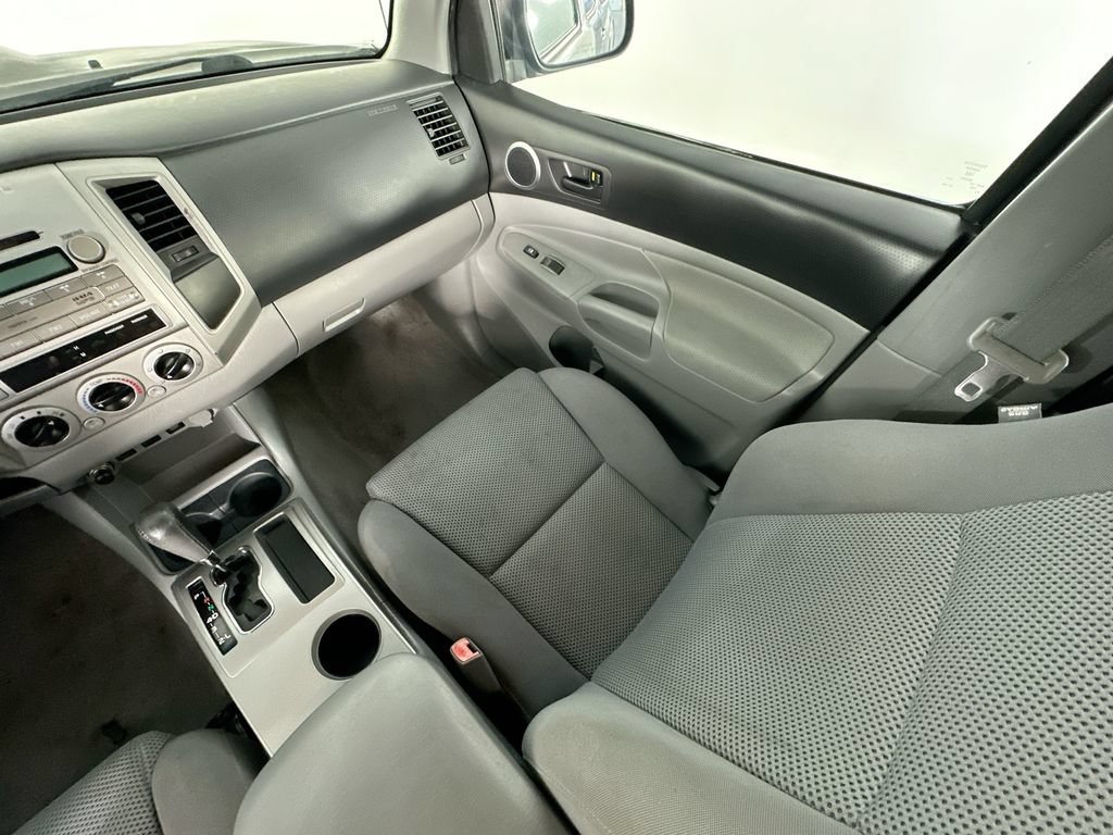 Used 2011 Toyota Tacoma PreRunner w/ TRD Sport Pkg RWD image 11