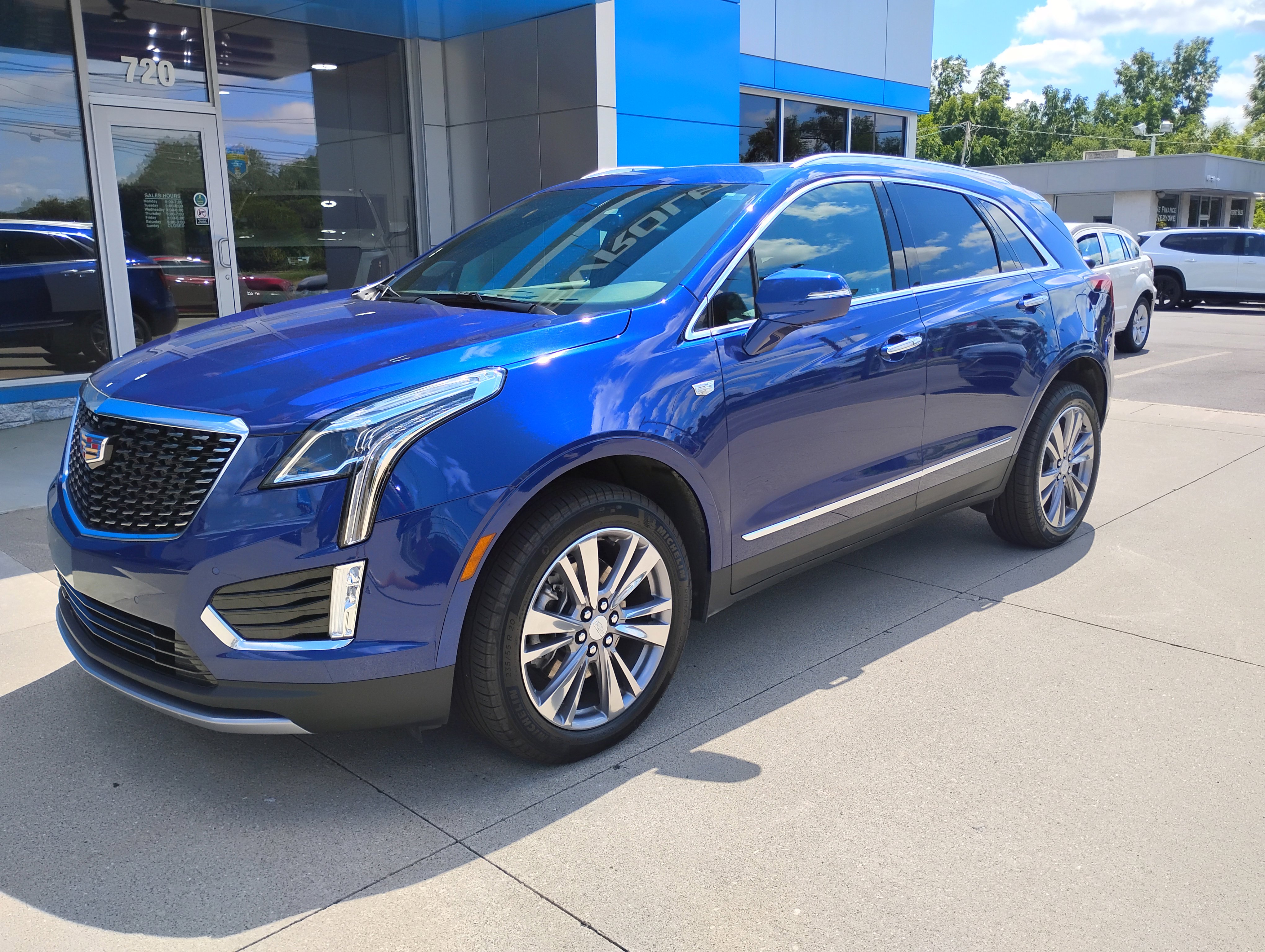 Used 2025 Cadillac XT5 Premium Luxury image 16