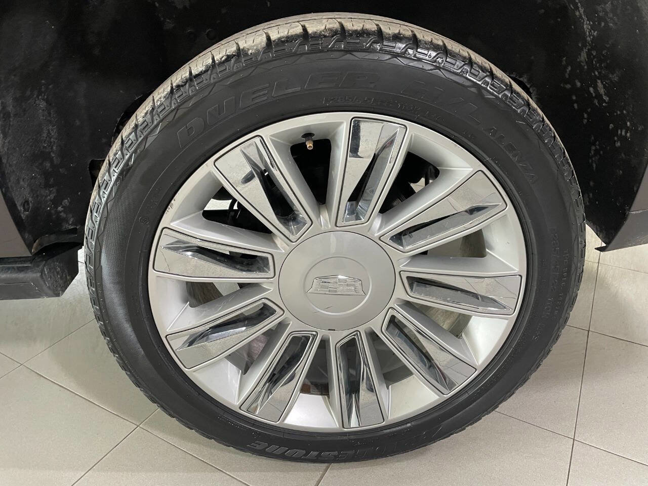 Used 2018 Cadillac Escalade ESV Platinum image 13