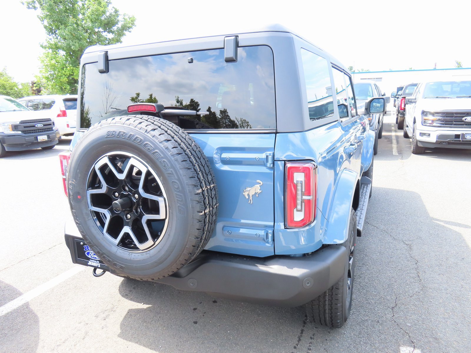 New 2025 Ford Bronco Outer Banks image 4