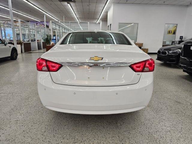 Used 2015 Chevrolet Impala LT w/ Convenience Package image 5