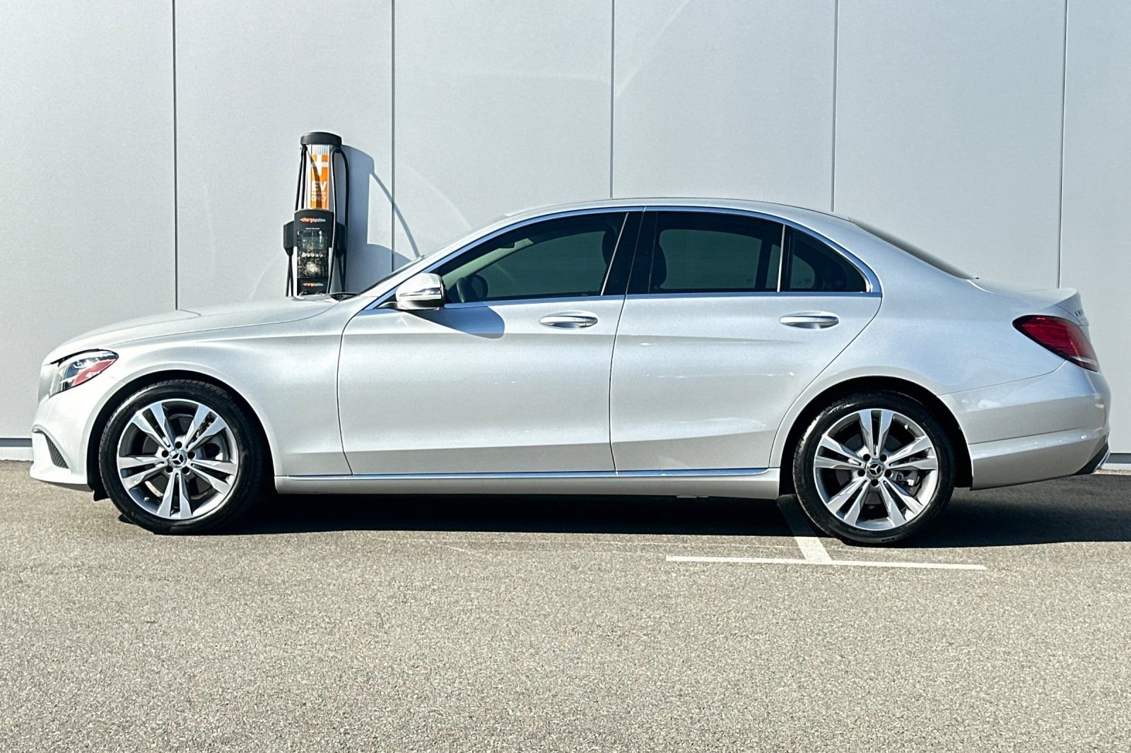 Used 2020 Mercedes-Benz C 300 Sedan image 2