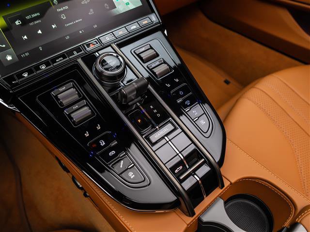 New 2026 Aston Martin V8 Vantage Convertible RWD image 9