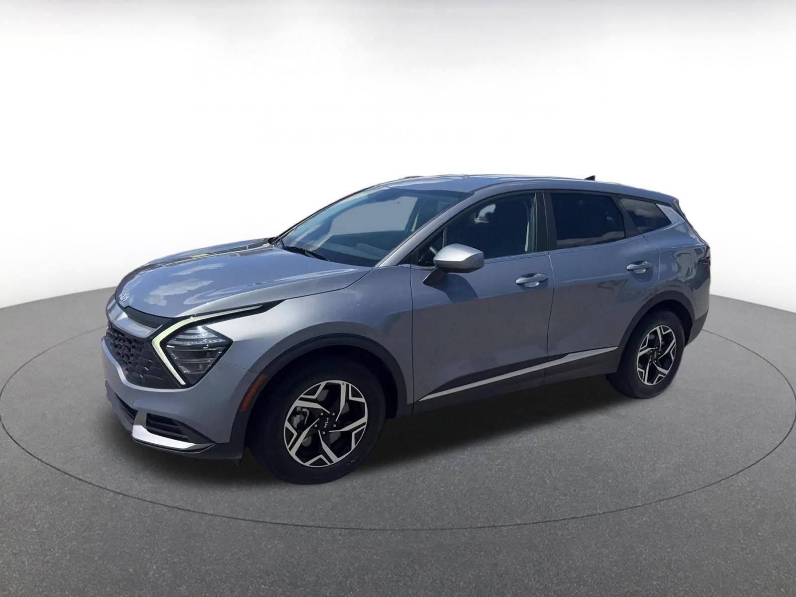 Used 2025 Kia Sportage LX FWD image 7