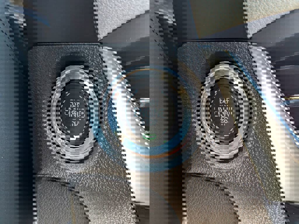 Used 2024 Buick Encore GX Avenir w/ Avenir Technology Package image 25