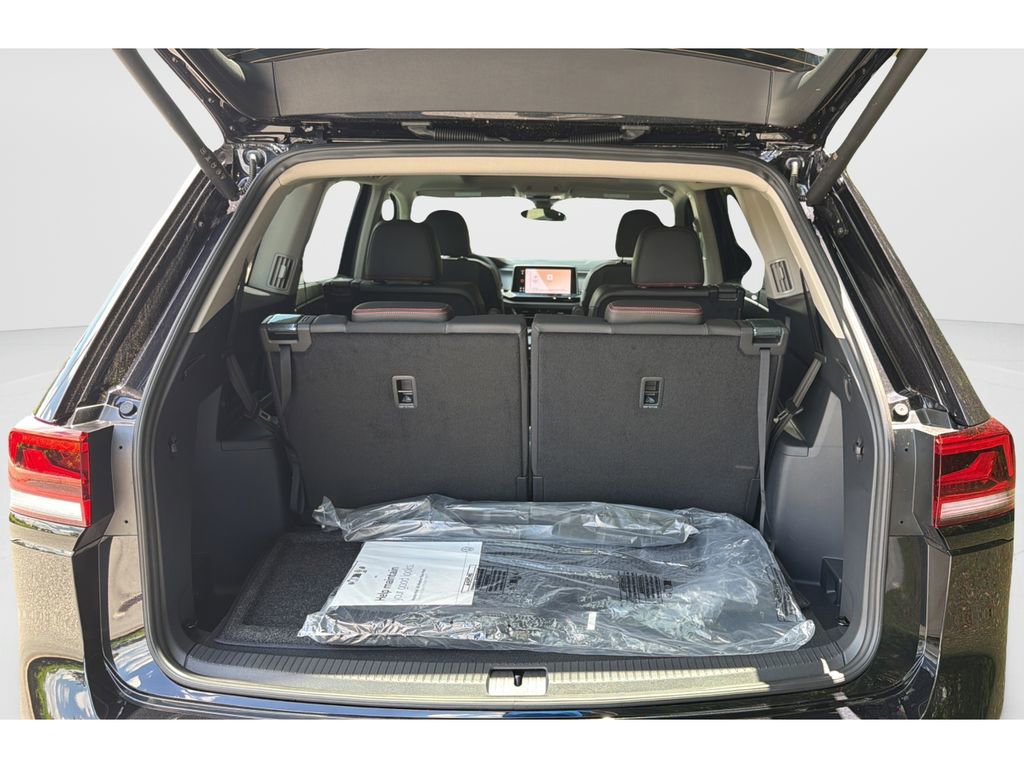 New 2026 Volkswagen Atlas Peak Edition AWD/4WD image 9