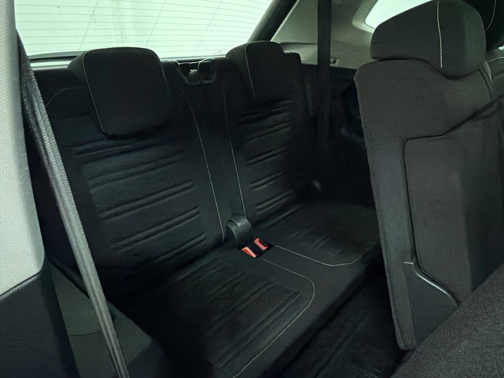 Used 2024 Volkswagen Tiguan S FWD image 29