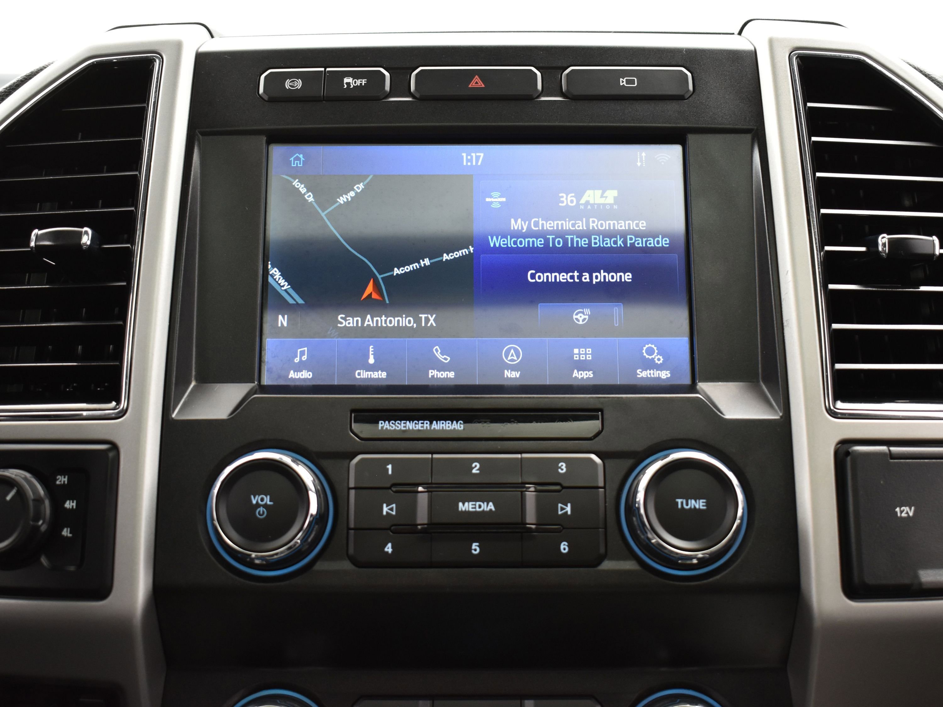 Used 2021 Ford F250 Lariat image 28