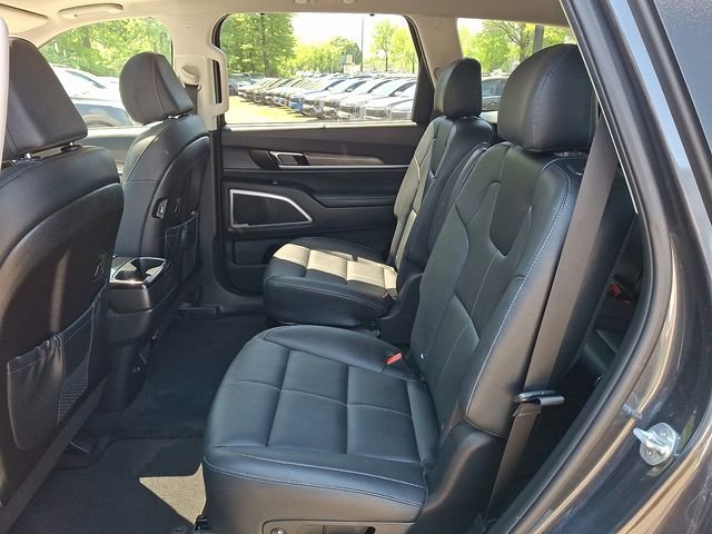 Certified 2022 Kia Telluride EX w/ EX Premium Package AWD/4WD image 10