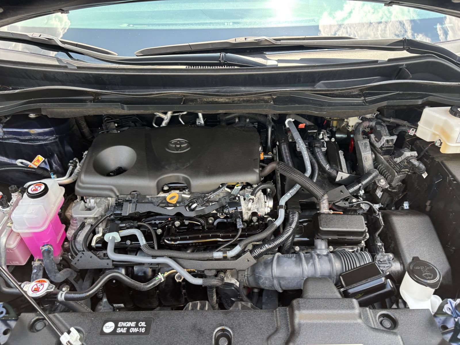 Used 2025 Toyota Sienna XLE FWD image 34