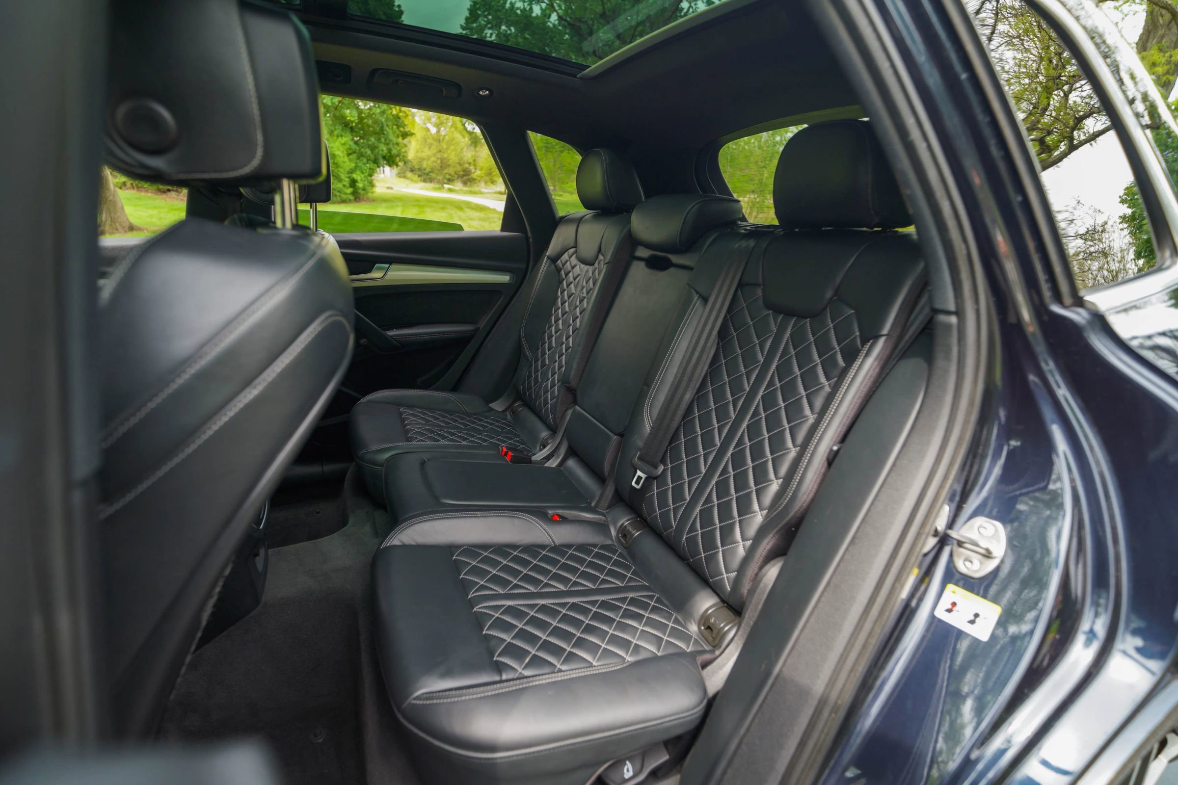Used 2018 Audi SQ5 Premium Plus w/ S Sport Package AWD/4WD image 31