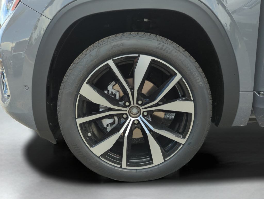 New 2026 Volkswagen Atlas Cross Sport SEL Premium R-Line AWD/4WD image 48