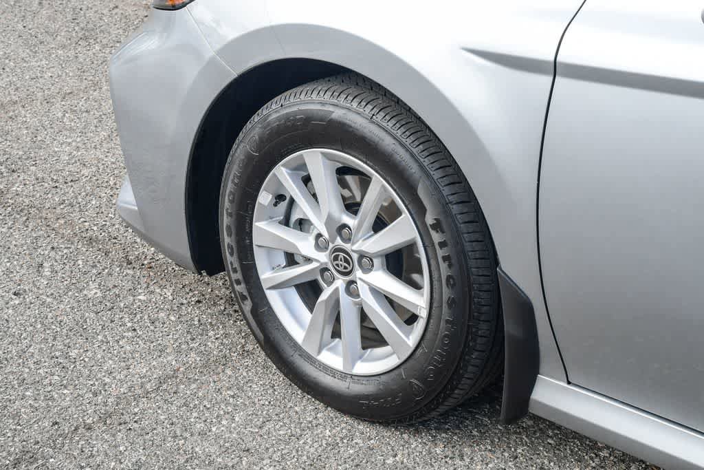 Used 2026 Toyota Camry LE FWD image 10