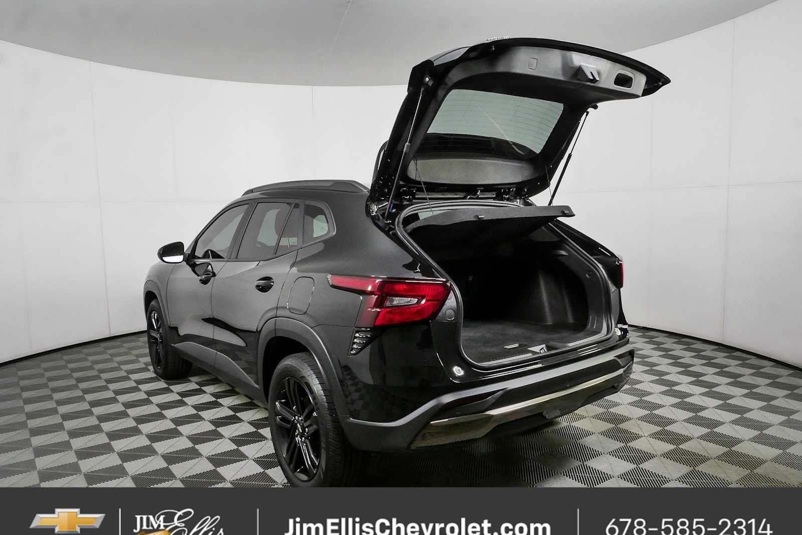 Certified 2025 Chevrolet Trax ACTIV w/ Driver Confidence Package FWD image 29