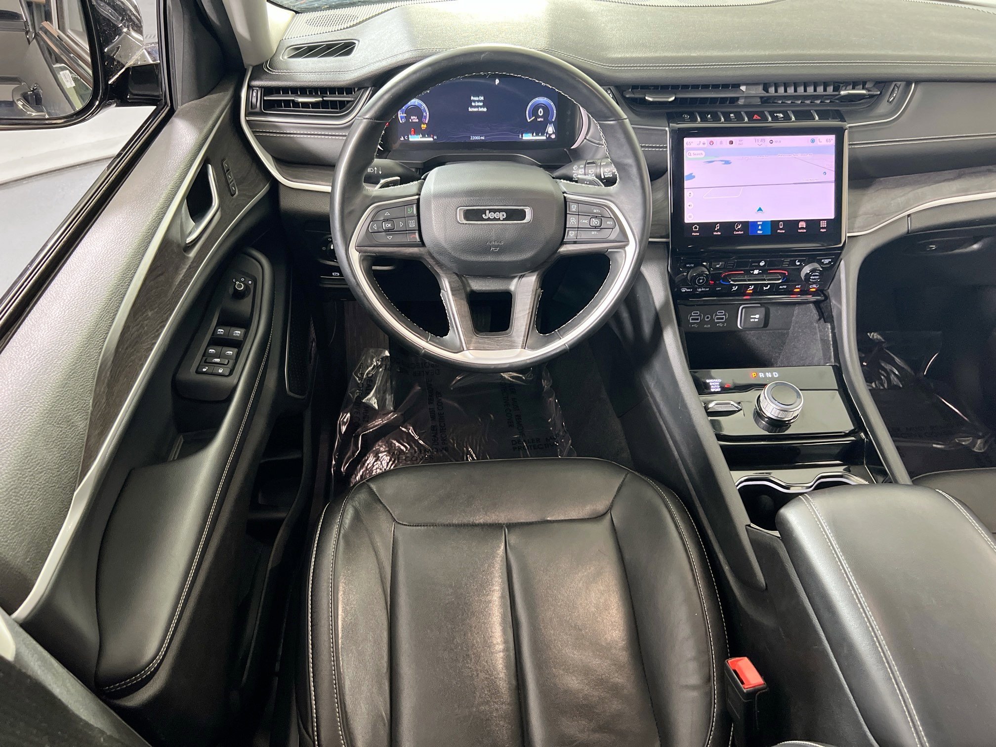Used 2022 Jeep Grand Cherokee Limited image 22