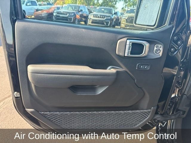 New 2026 Jeep Gladiator Sport AWD/4WD image 11