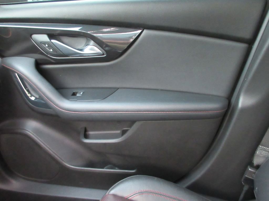 Certified 2019 Chevrolet Blazer RS w/ Sun and Wheels Package image 33