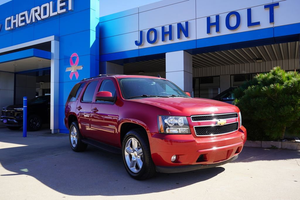 Used 2013 Chevrolet Tahoe LT image 2