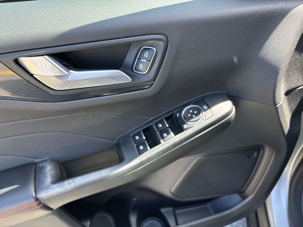 Used 2023 Ford Escape ST-Line w/ Tech Pack #1 FWD image 15