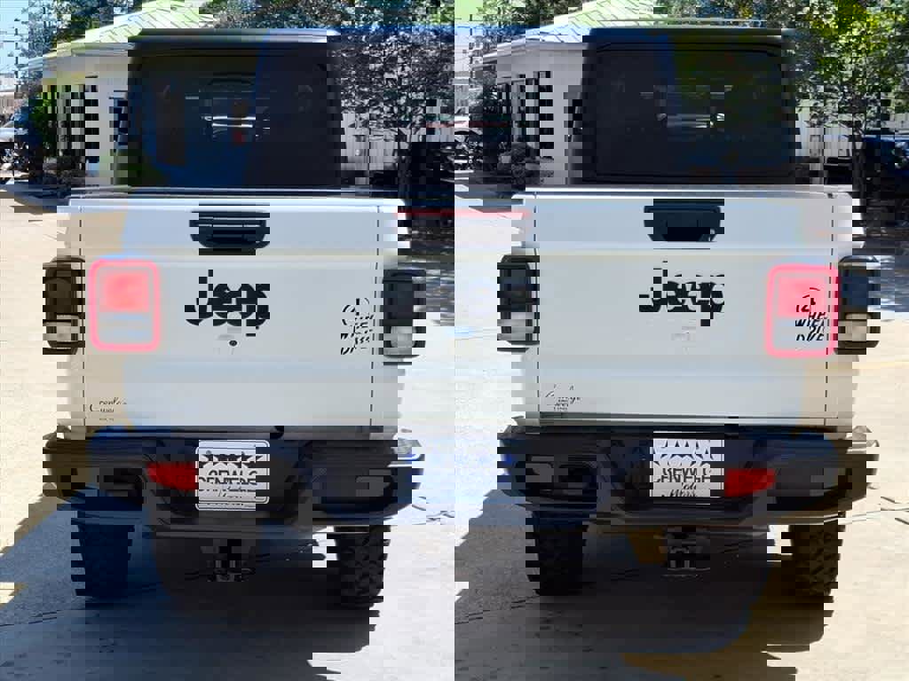 Used 2023 Jeep Gladiator Sport image 25