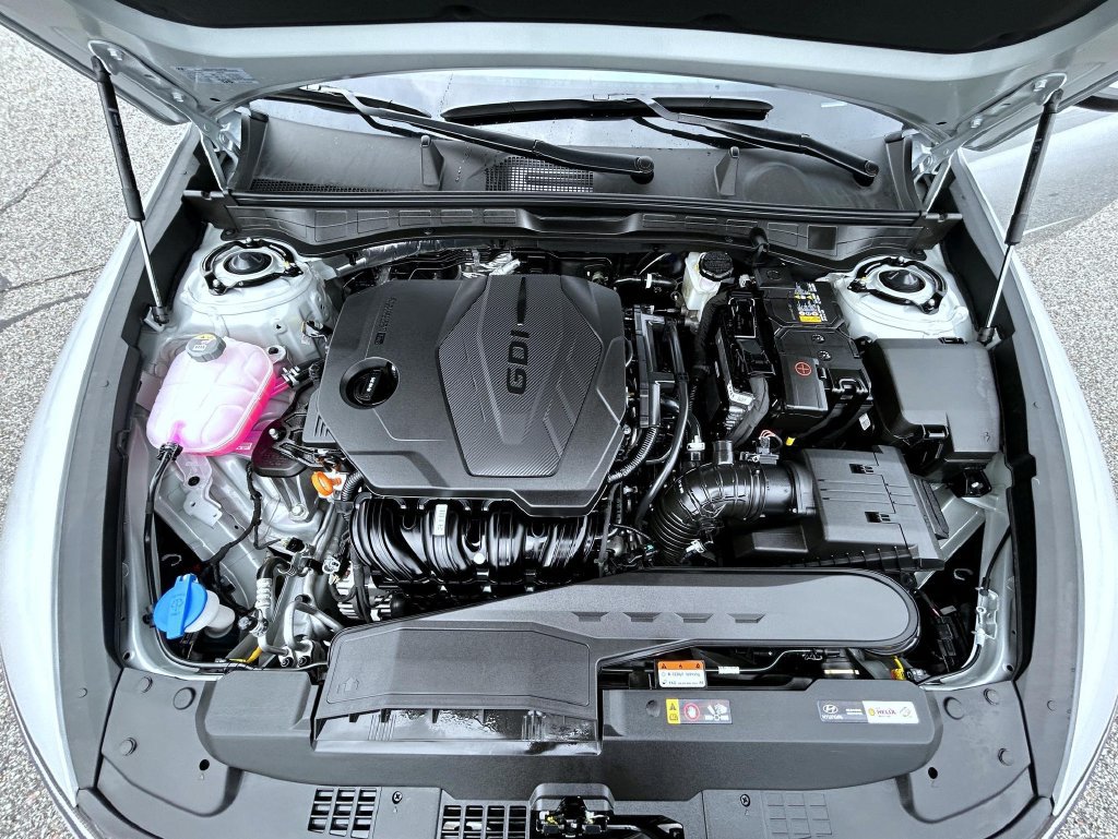 Used 2025 Hyundai Sonata SEL FWD image 26