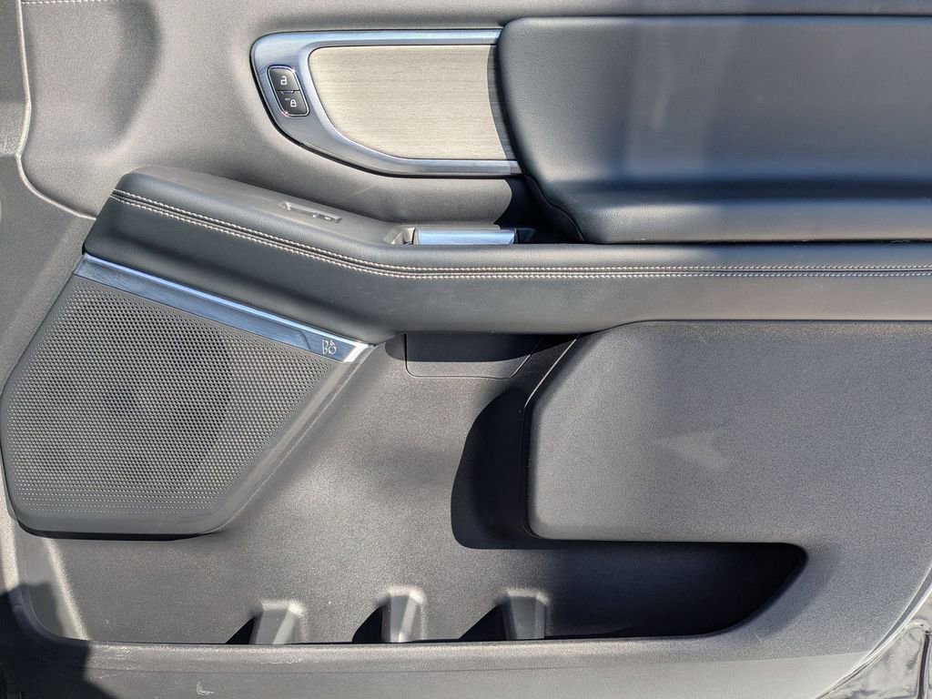 Used 2025 Ford Expedition Max Platinum image 42