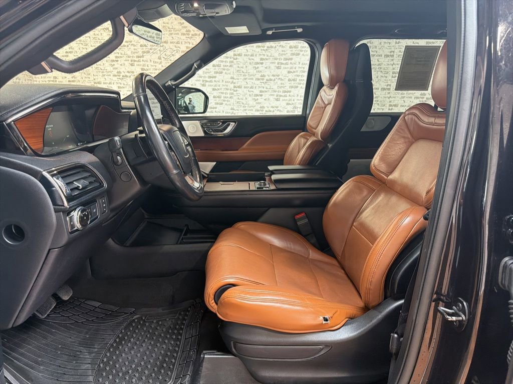 Used 2020 Lincoln Navigator L Reserve w/ Luxury Package image 26