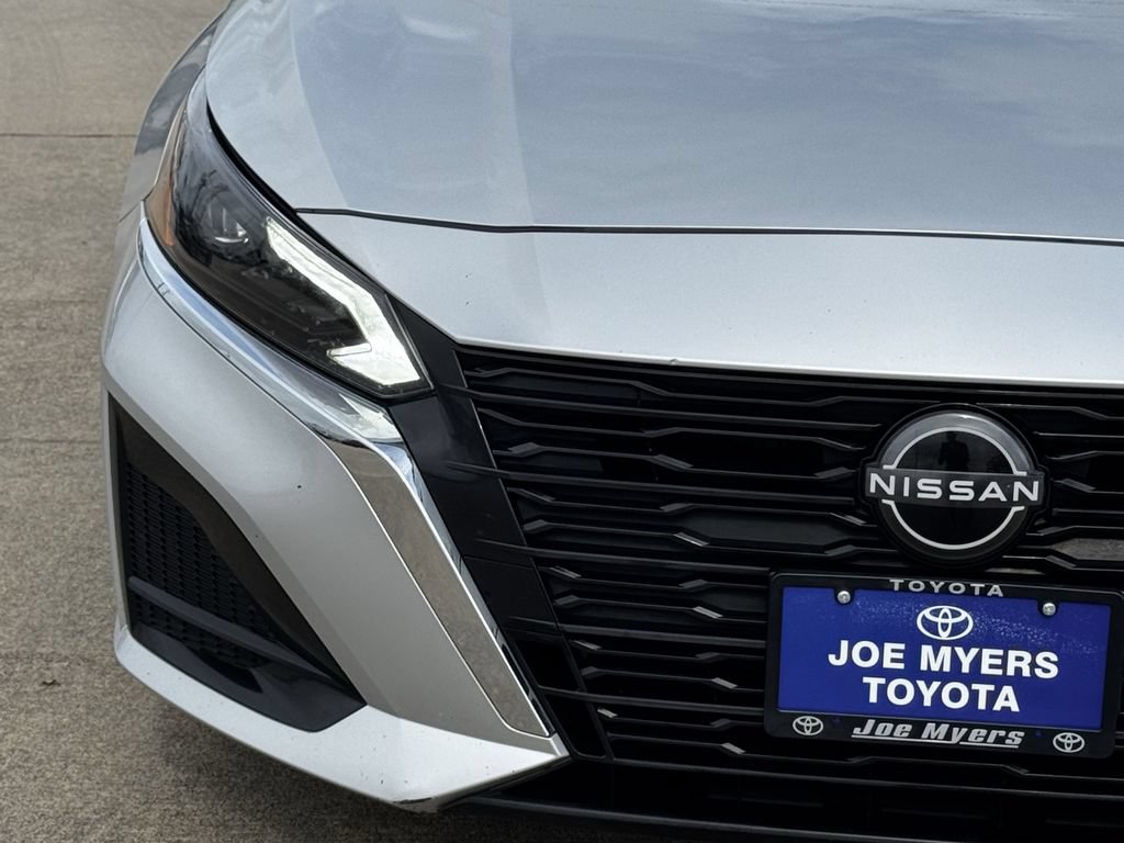 Used 2024 Nissan Altima 2.5 SV FWD image 5
