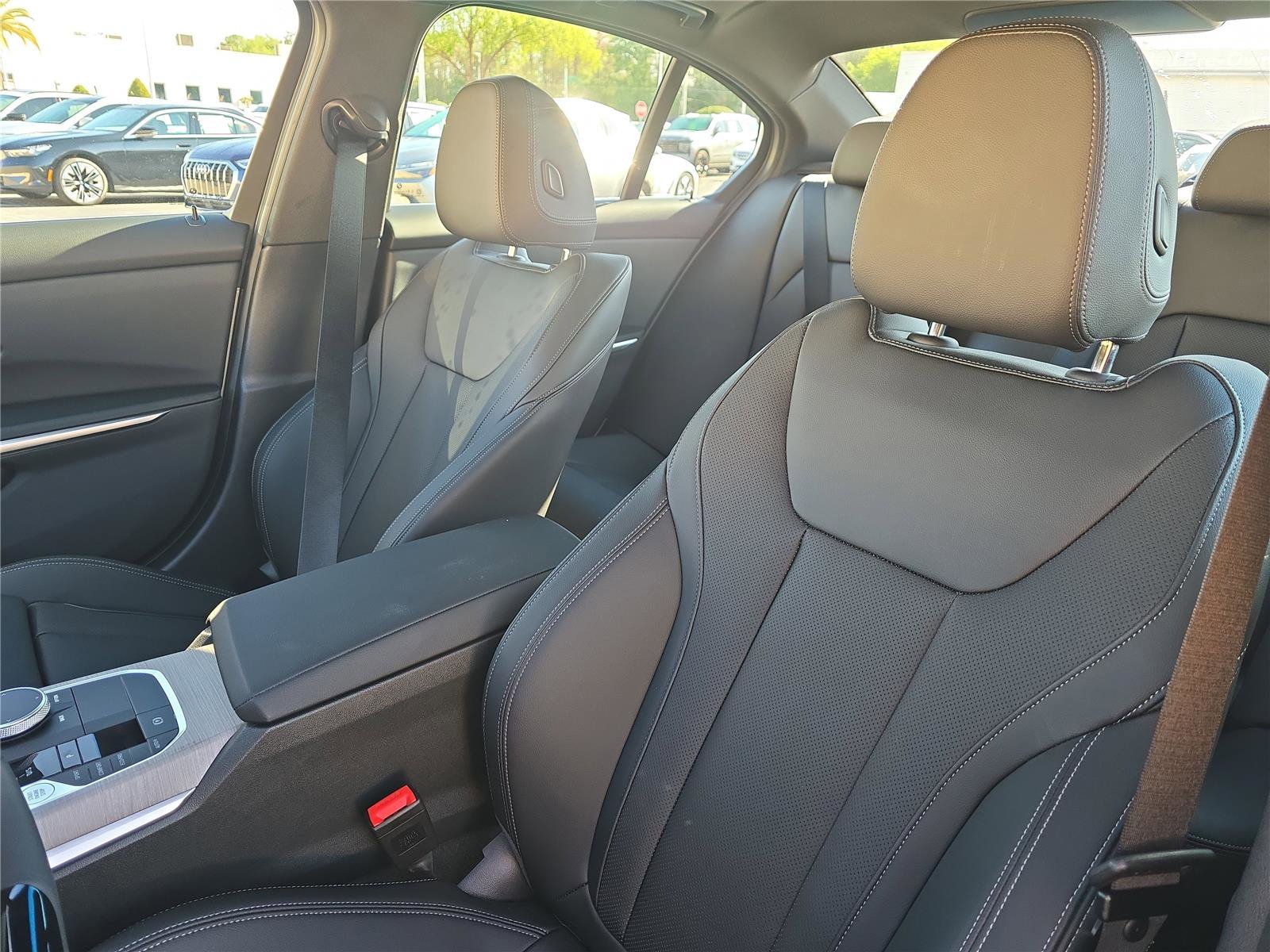 Used 2025 BMW 330i Sedan RWD image 16