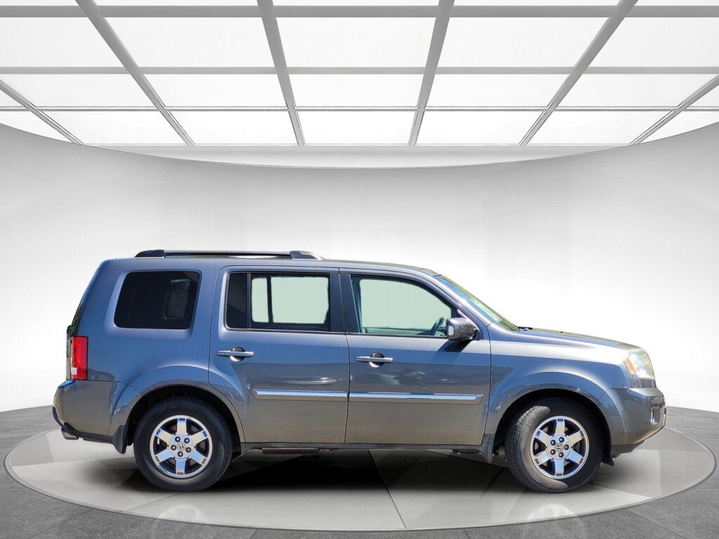 Used 2011 Honda Pilot Touring image 2