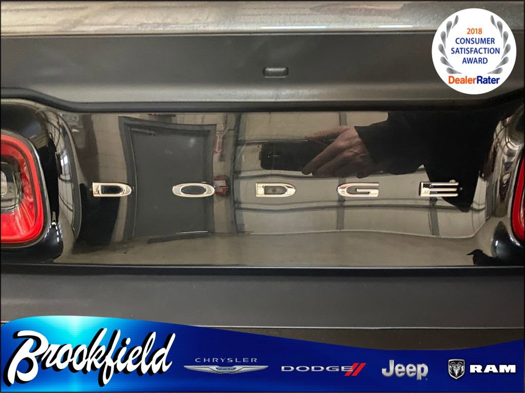 Used 2016 Dodge Challenger R/T Scat Pack w/ Leather Interior Group RWD image 11