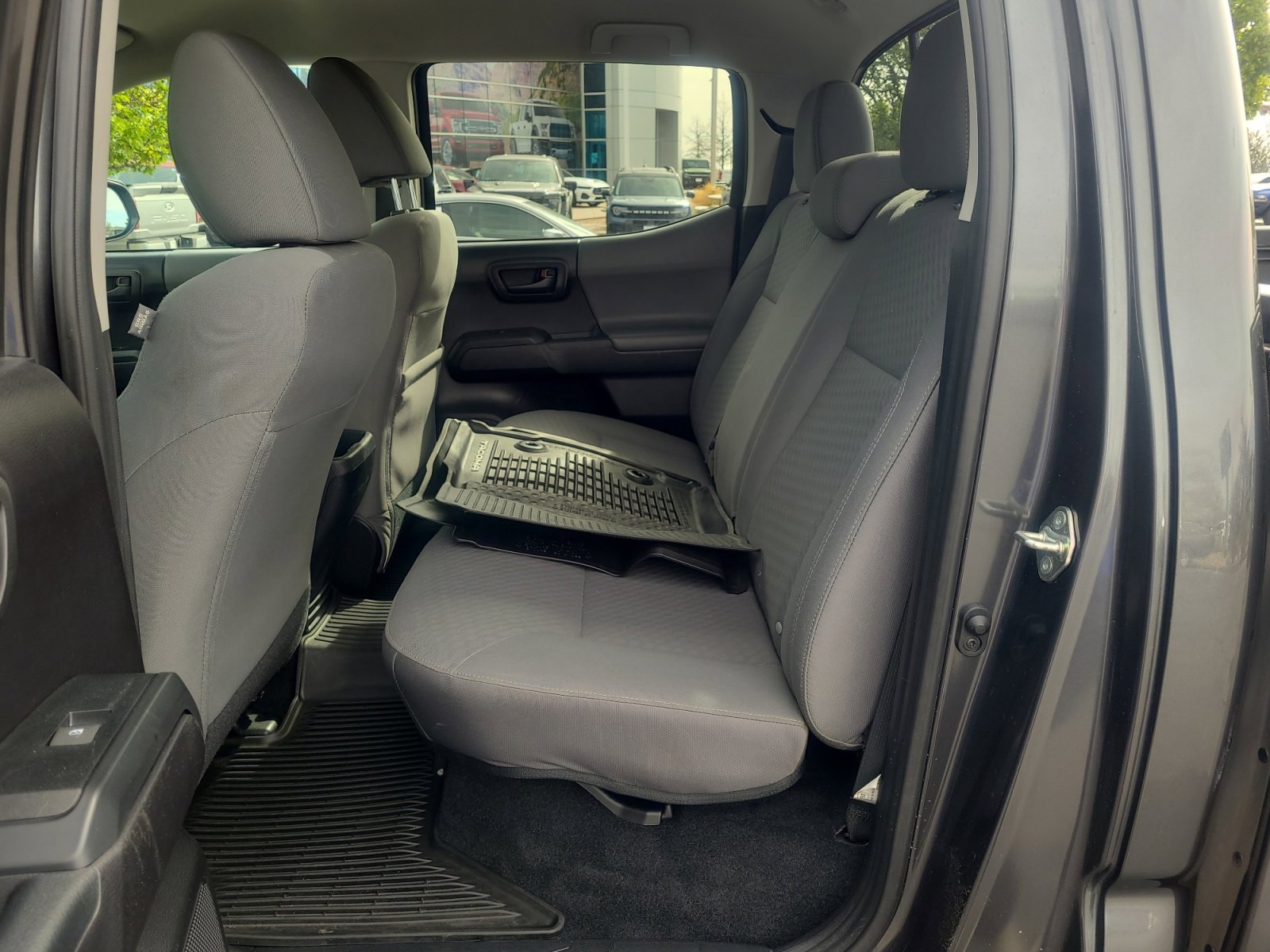 Used 2020 Toyota Tacoma SR image 17