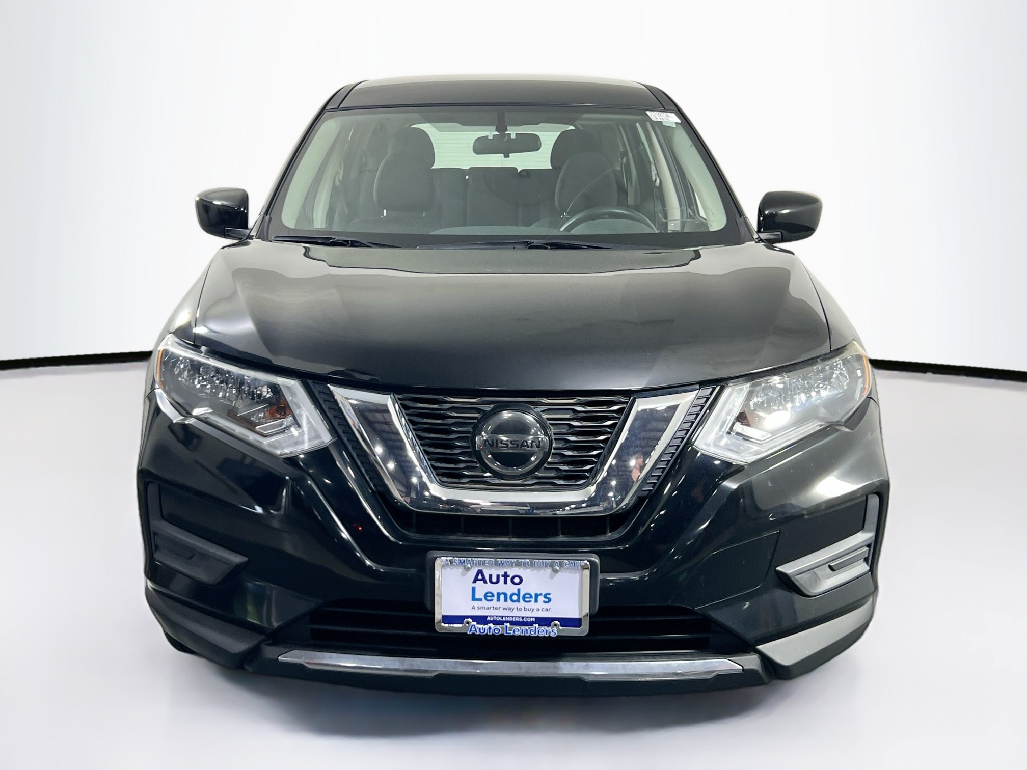 Used 2018 Nissan Rogue S AWD/4WD image 2