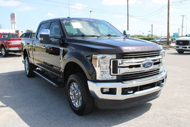 Used 2019 Ford F250 XLT w/ XLT Premium Package AWD/4WD image 3