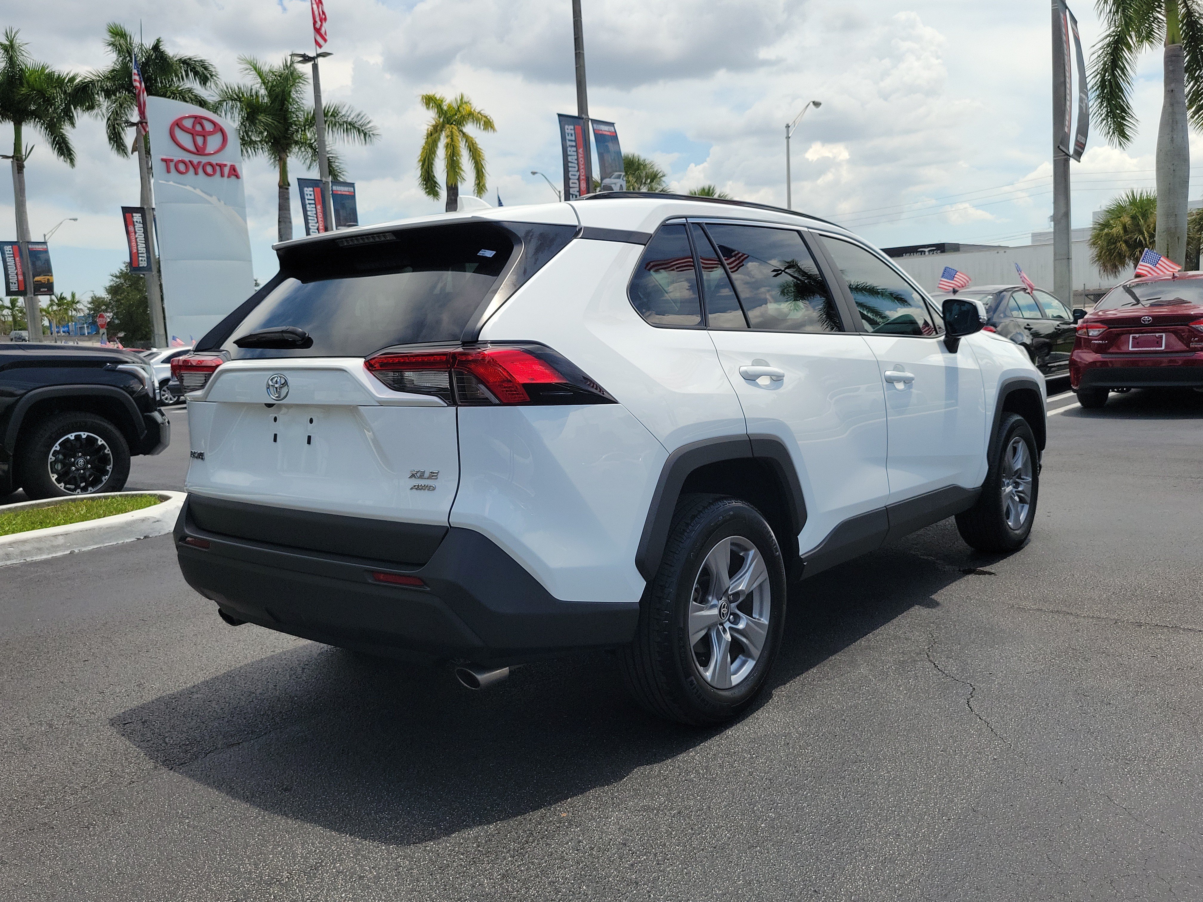 Used 2024 Toyota RAV4 XLE AWD/4WD image 11