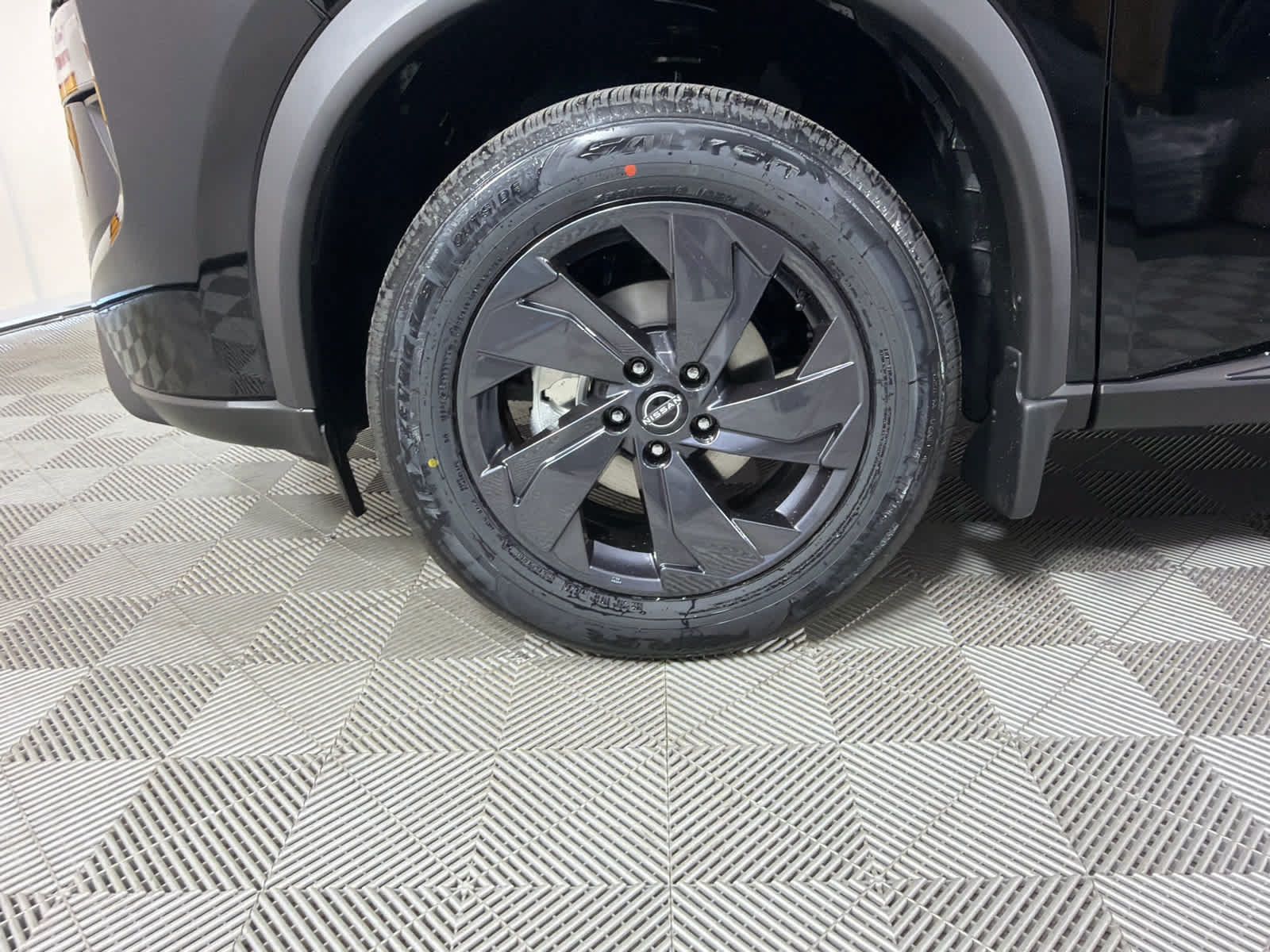 New 2026 Nissan Rogue SV FWD image 10