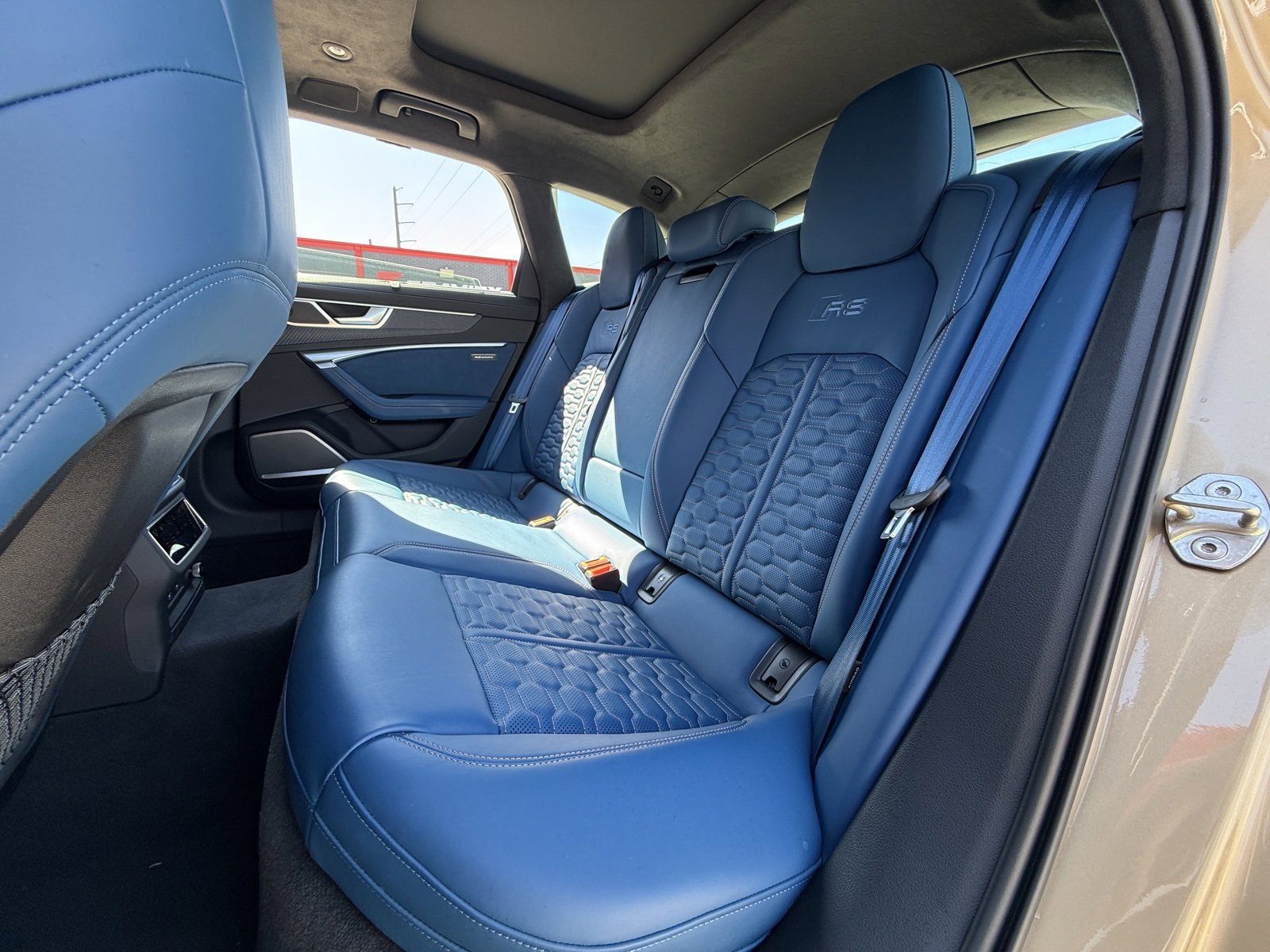 Used 2024 Audi RS 6 performance image 15