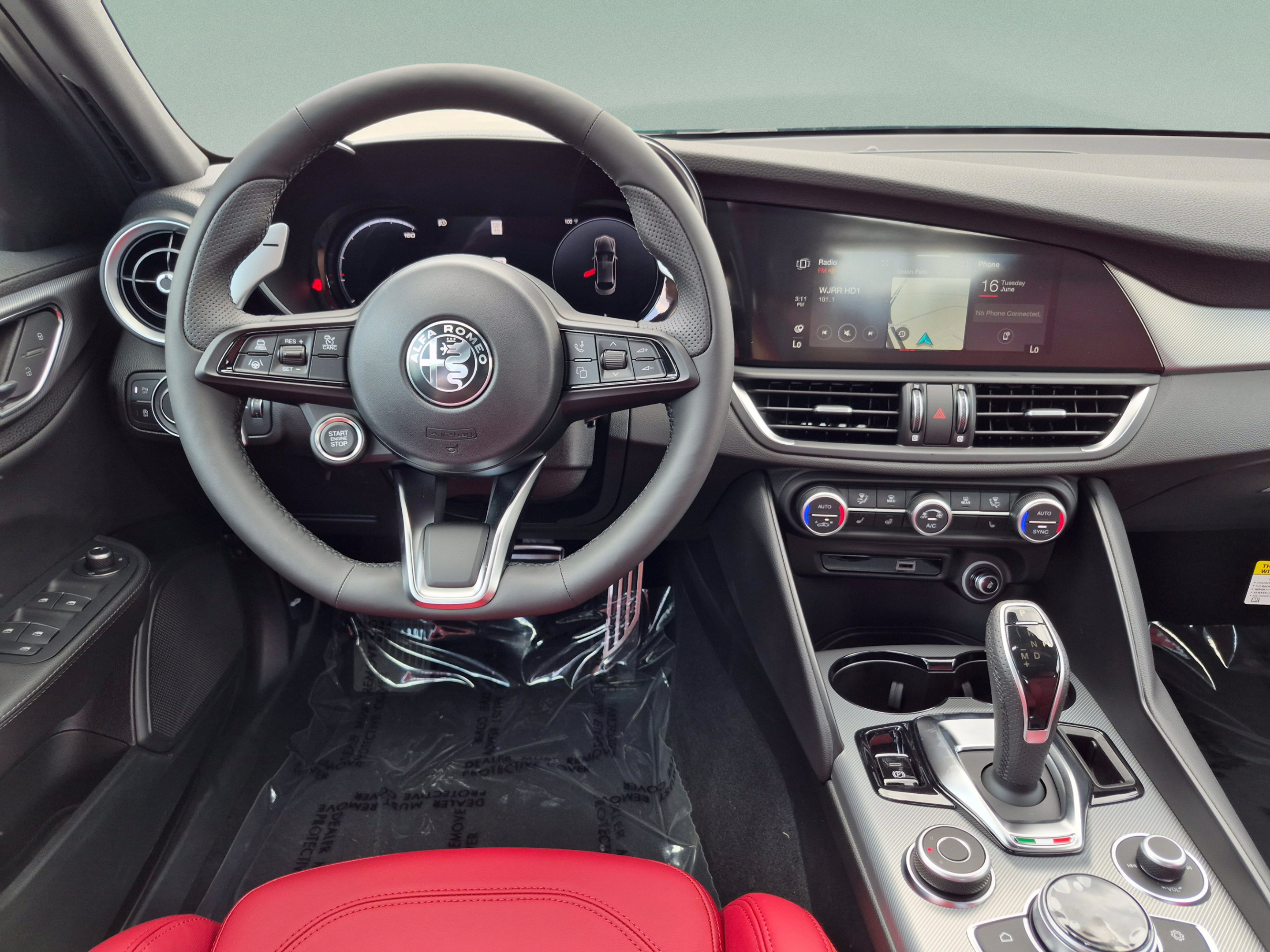 New 2026 Alfa Romeo Giulia w/ Driving Assist Package RWD image 25