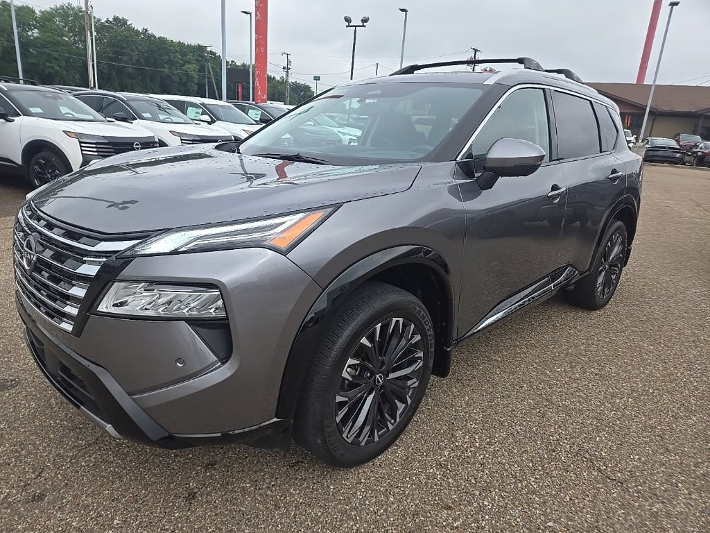 Used 2025 Nissan Rogue Platinum w/ Platinum Premium Package AWD/4WD image 3